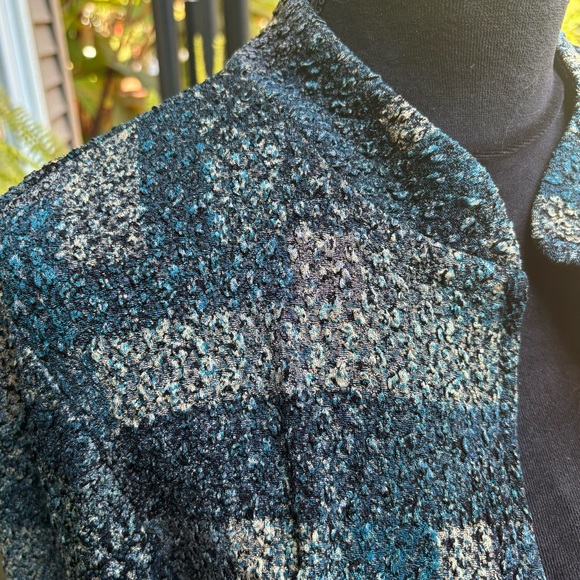 💙 Textured Mandarin Collar Zip Jacket 💙 - Picture 5 of 12